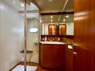 Ferretti 690 Altura (2006) - photo - 11
